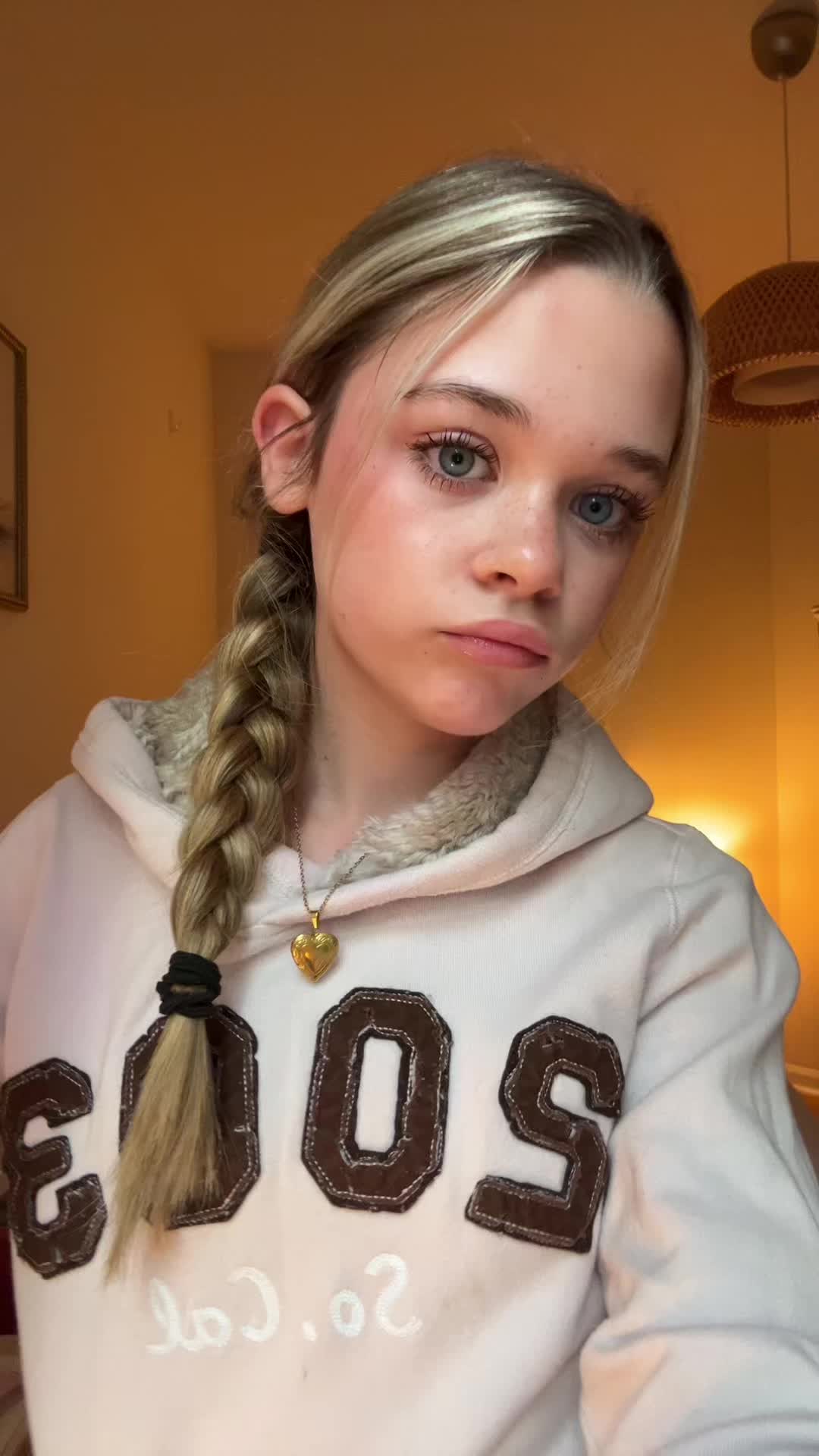 @𝓒𝓪𝓶𝓲🪽🧁🦢🩰