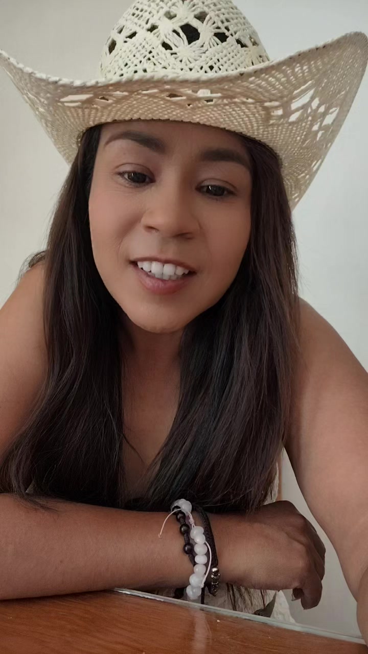 @elisabethgomescha