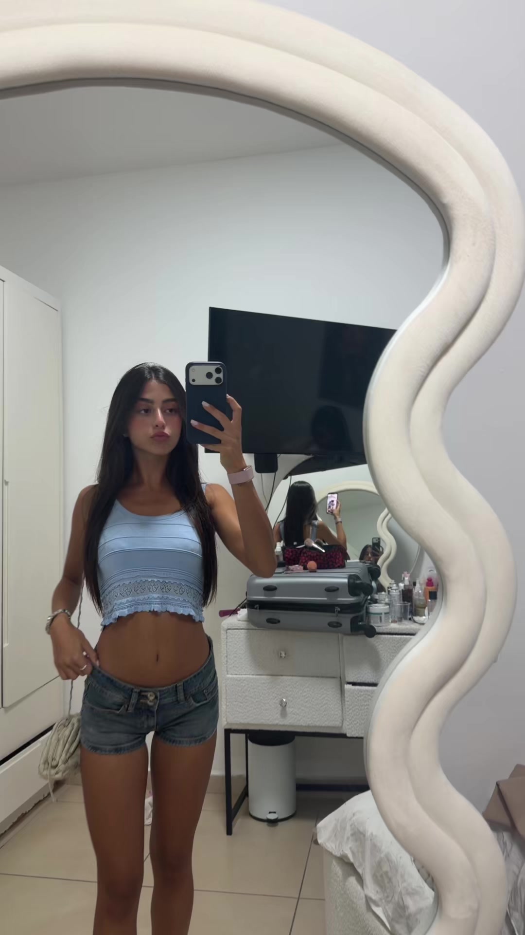 @liacohav