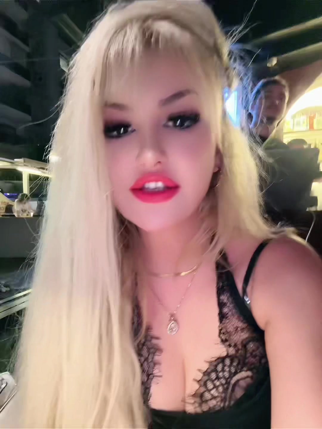 @Ayşegül
