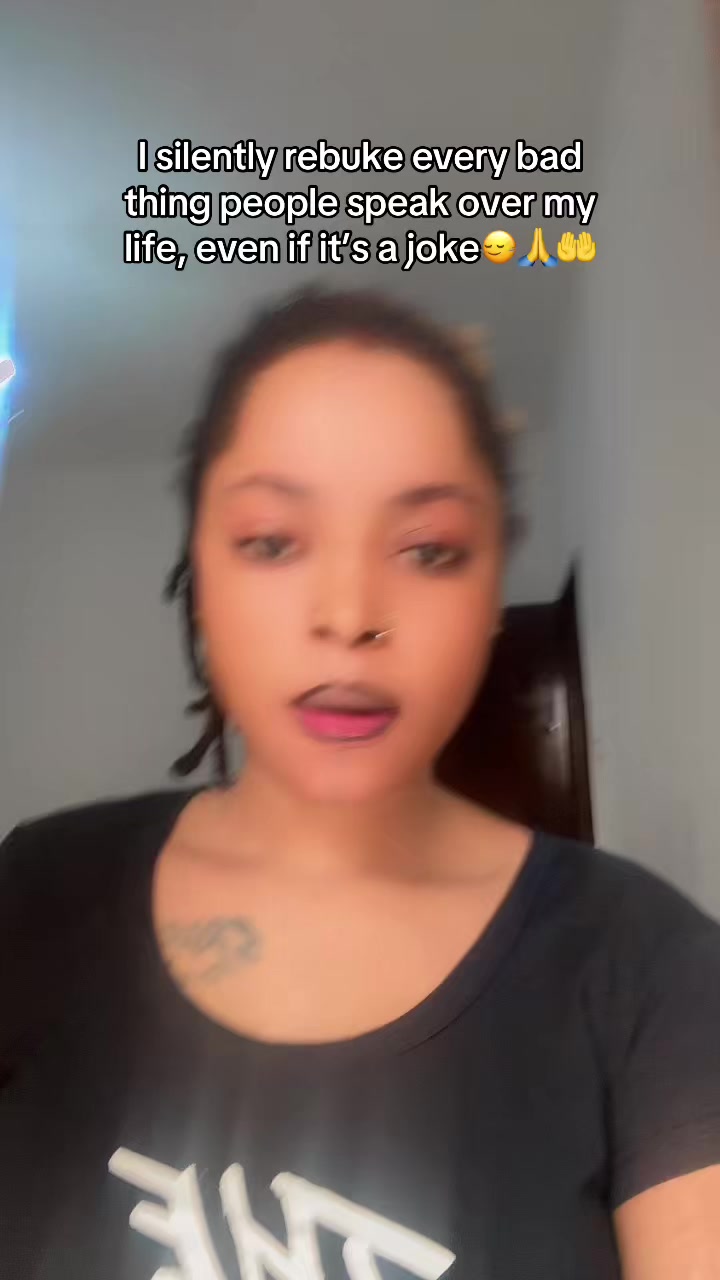 @𝕂𝕎𝔼𝔼ℕ𝔹𝔼𝕃𝕃𝔸🧸