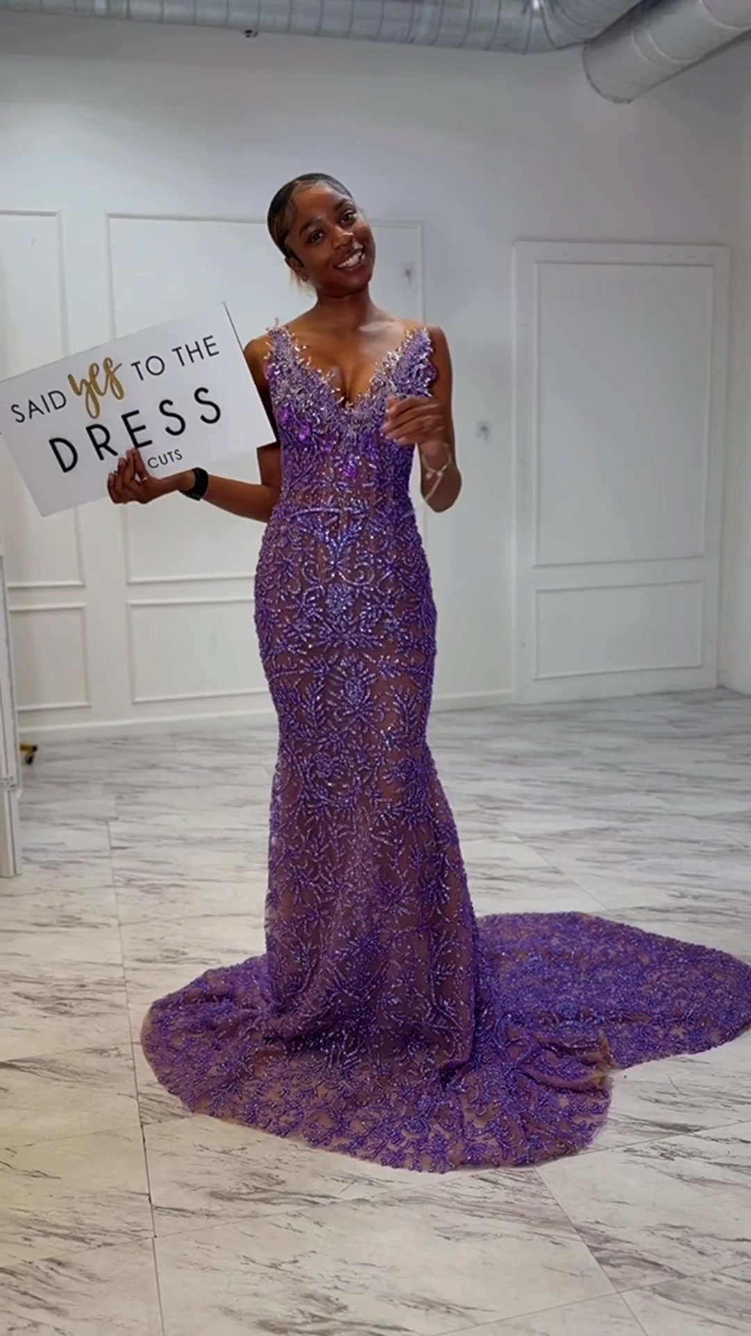 @Anit Cuts | Prom & Bridal