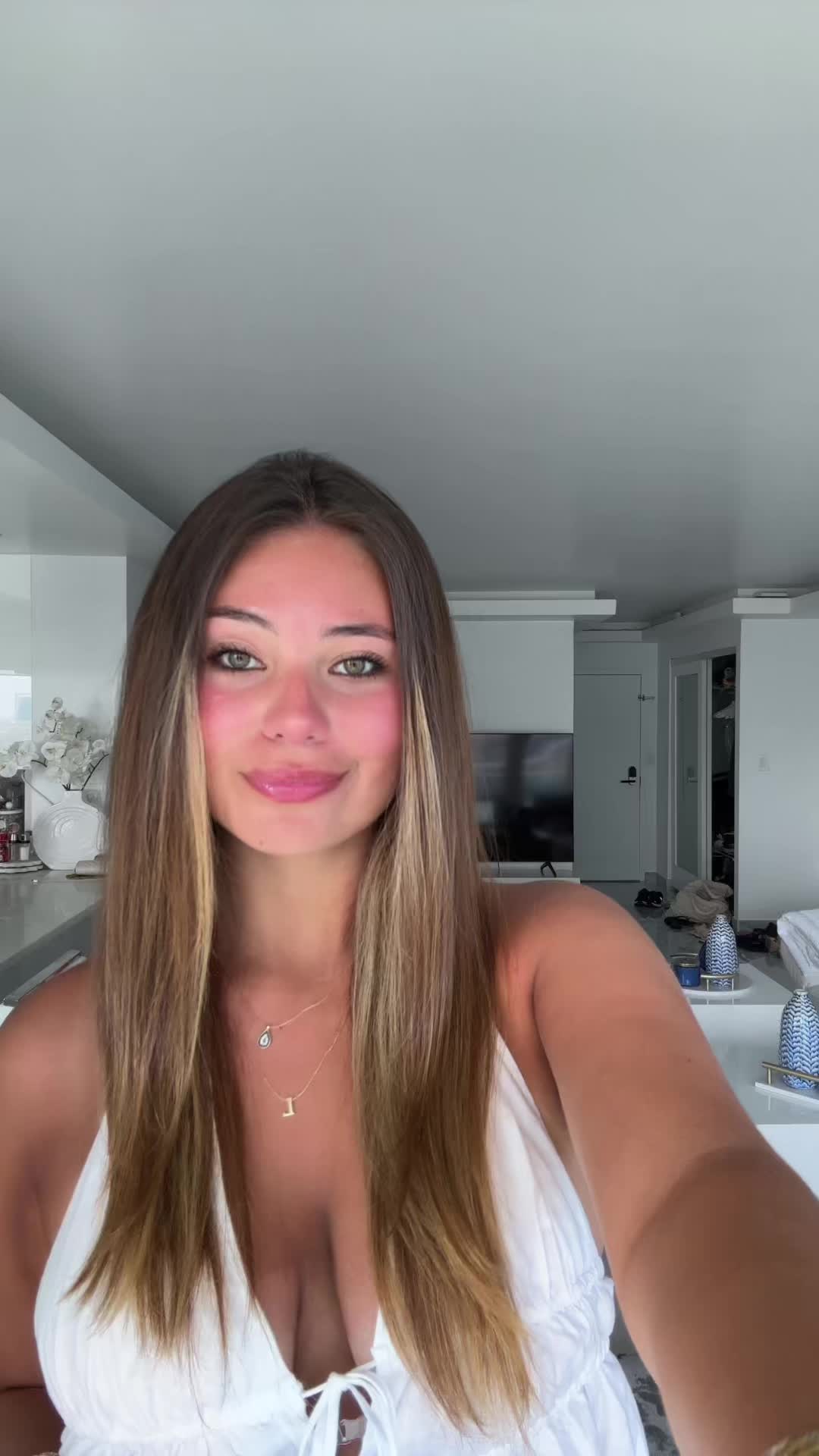 @Lara