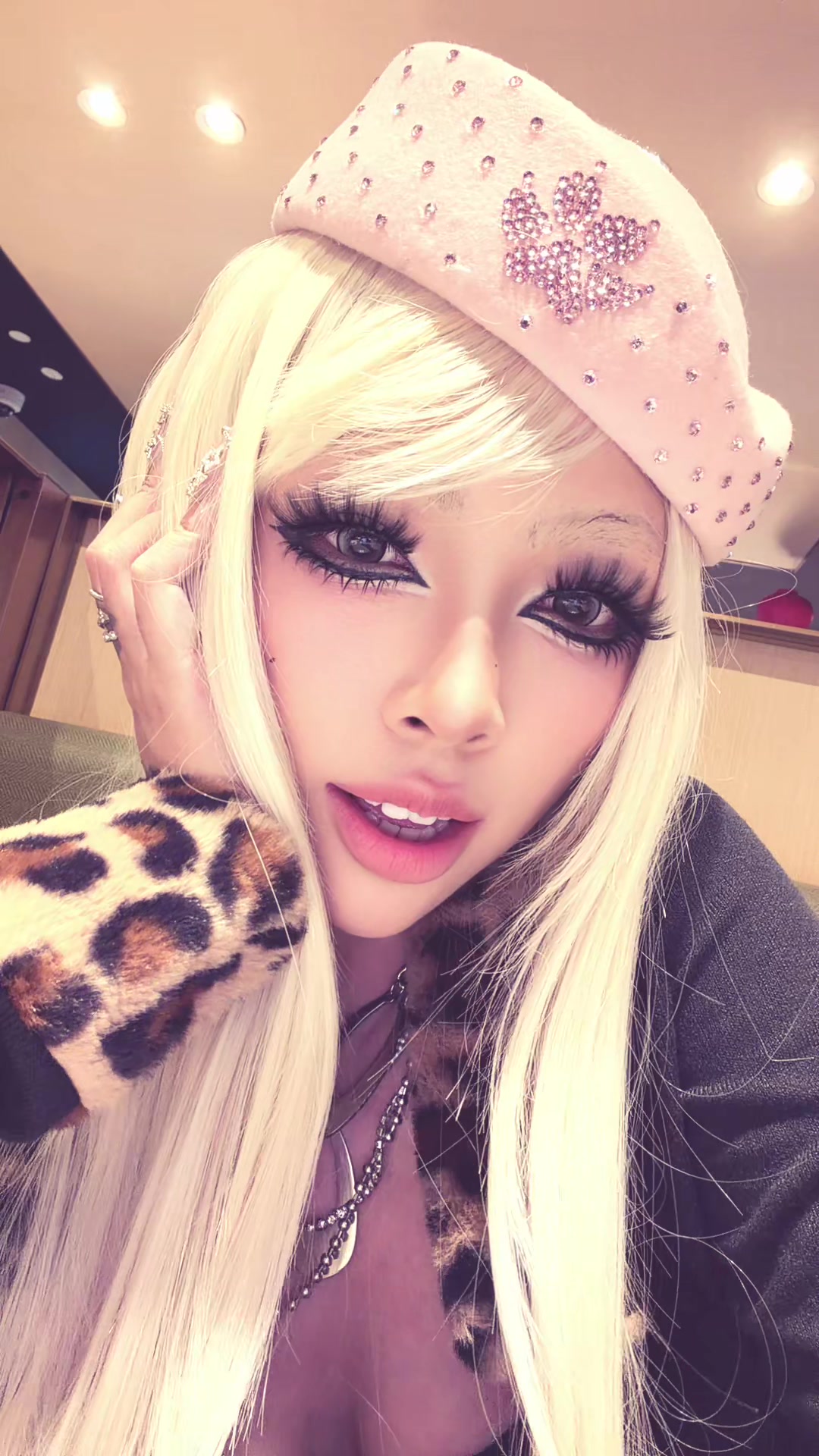 @1 Foxie khác