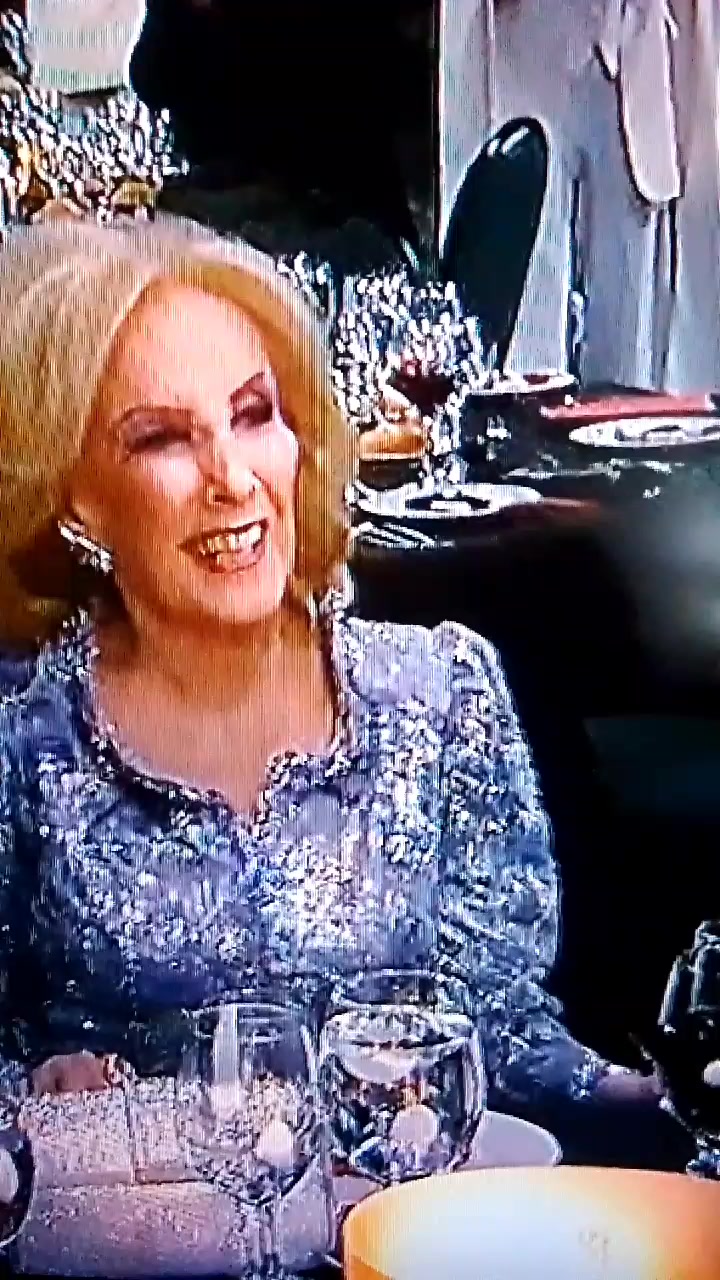 @MARIA DEL CARMEN HUSSON
