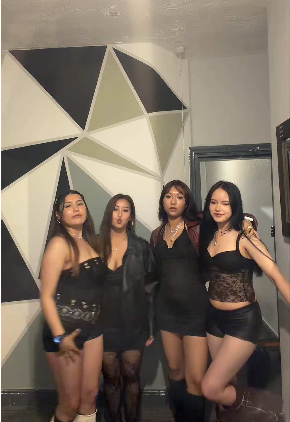 @ishatamangg