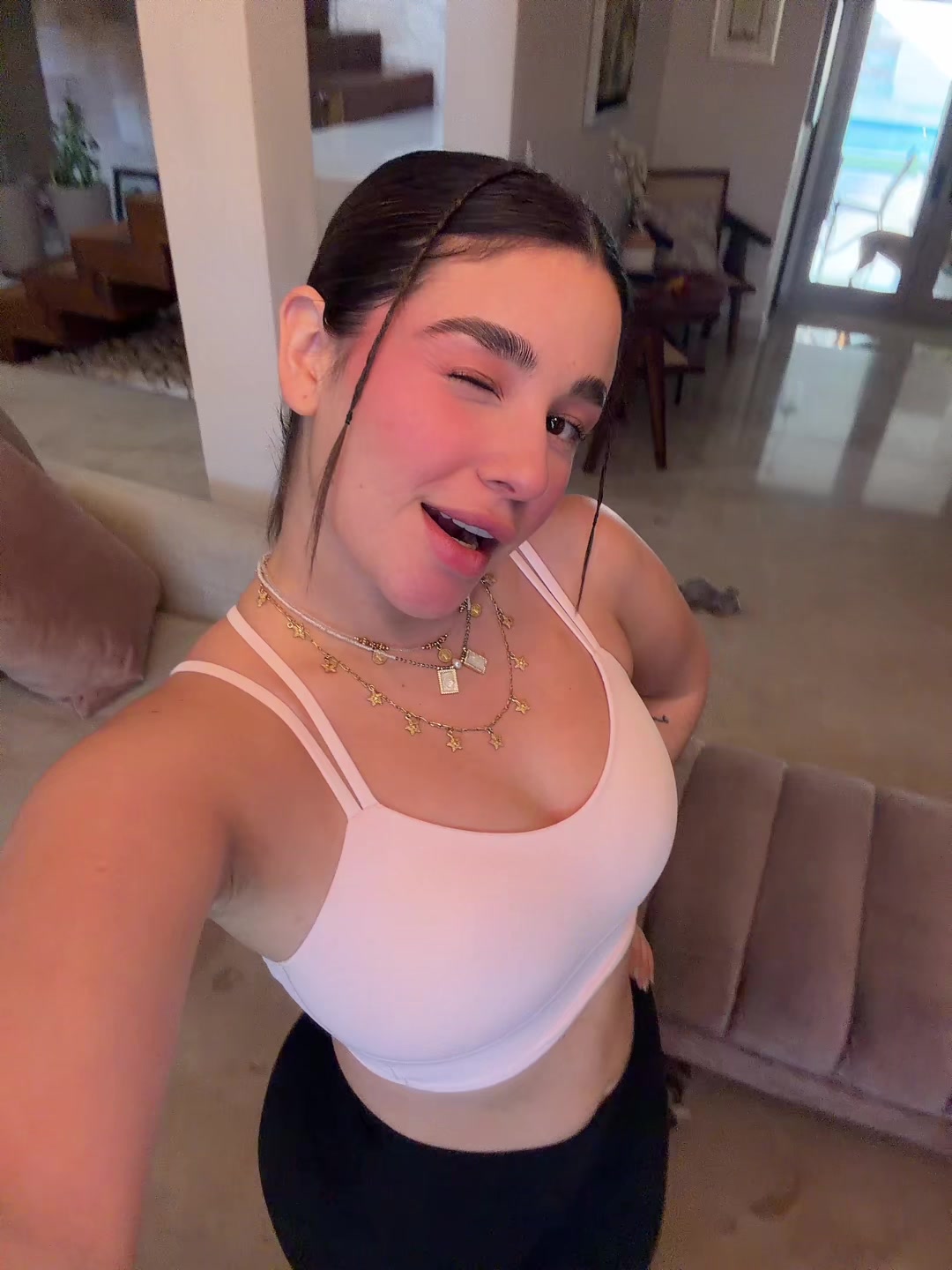@larissamier