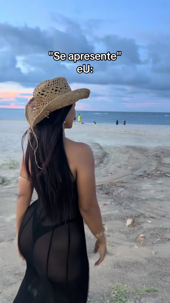 @Camila Brito