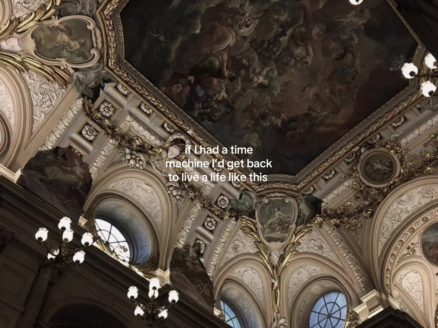 @𝒞