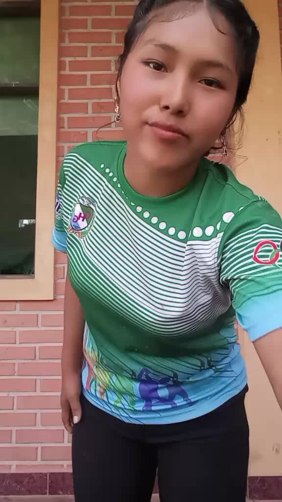 @shinahoteñita🍒🇧🇴
