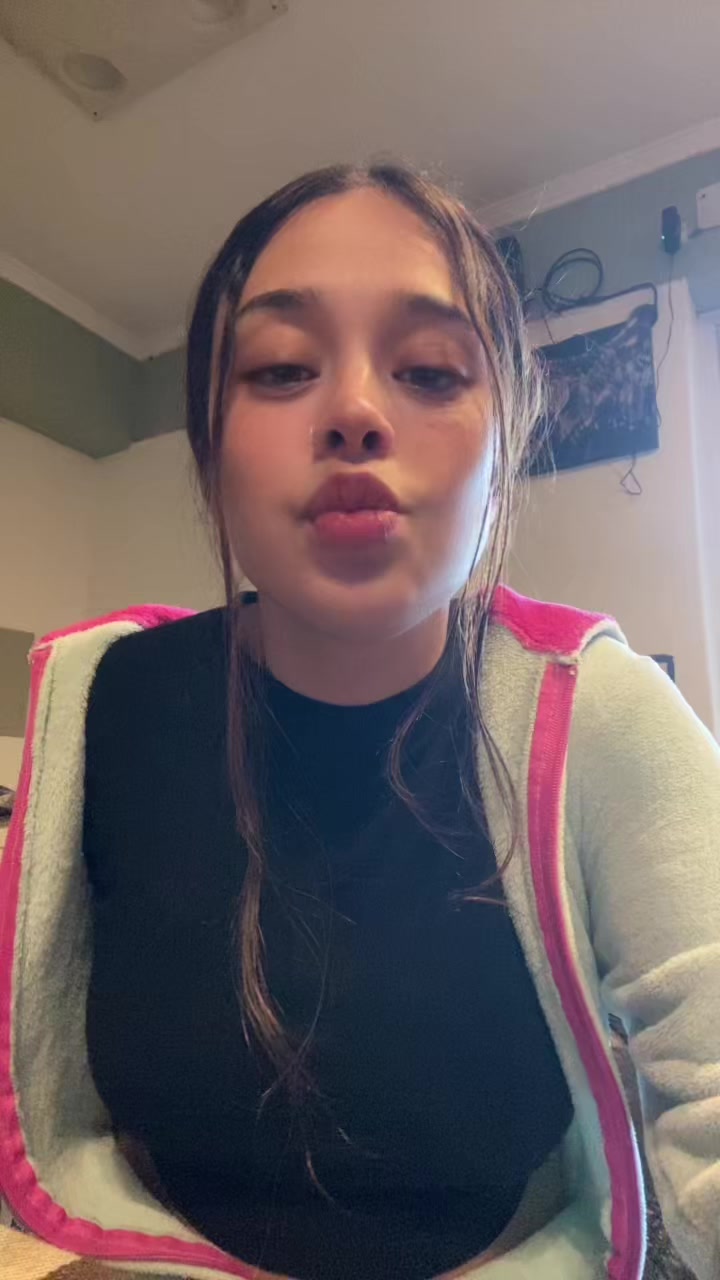 @valeemacallister