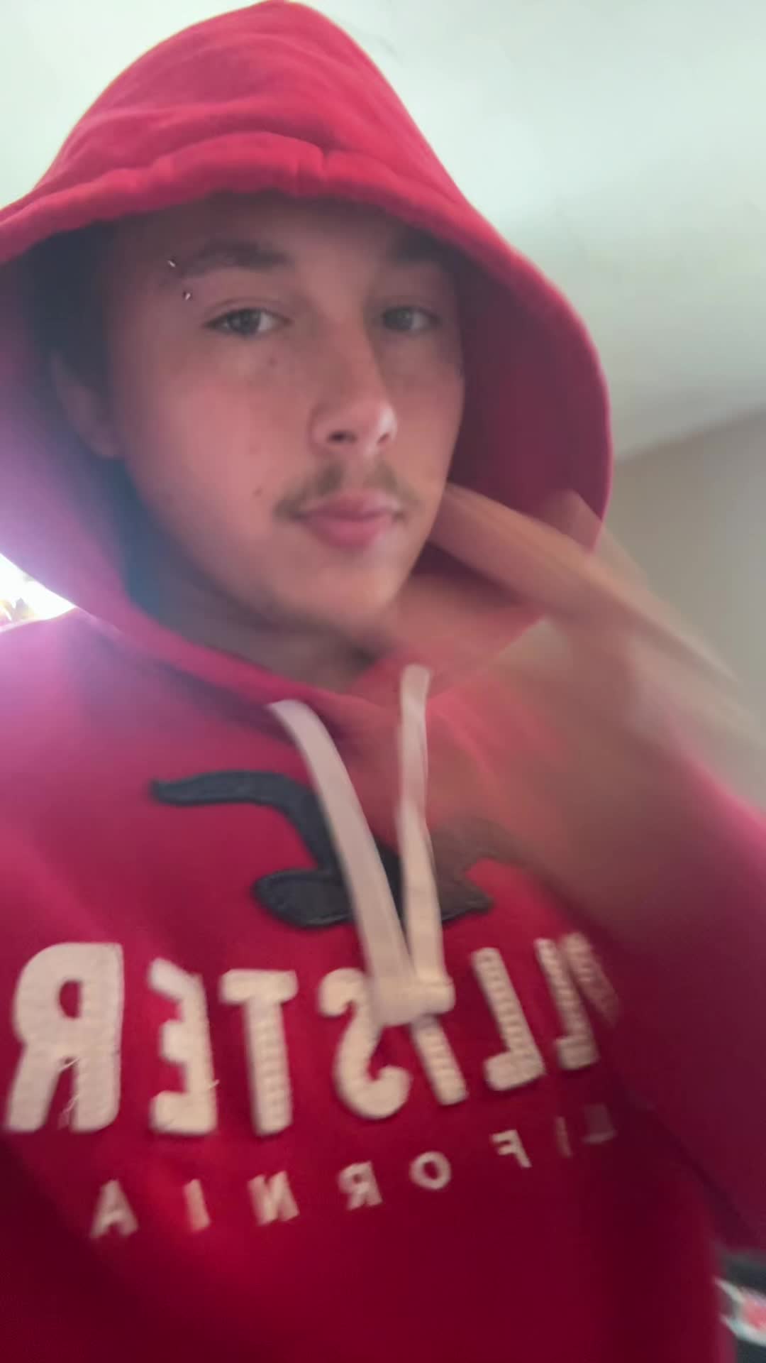 @Comehelpglo