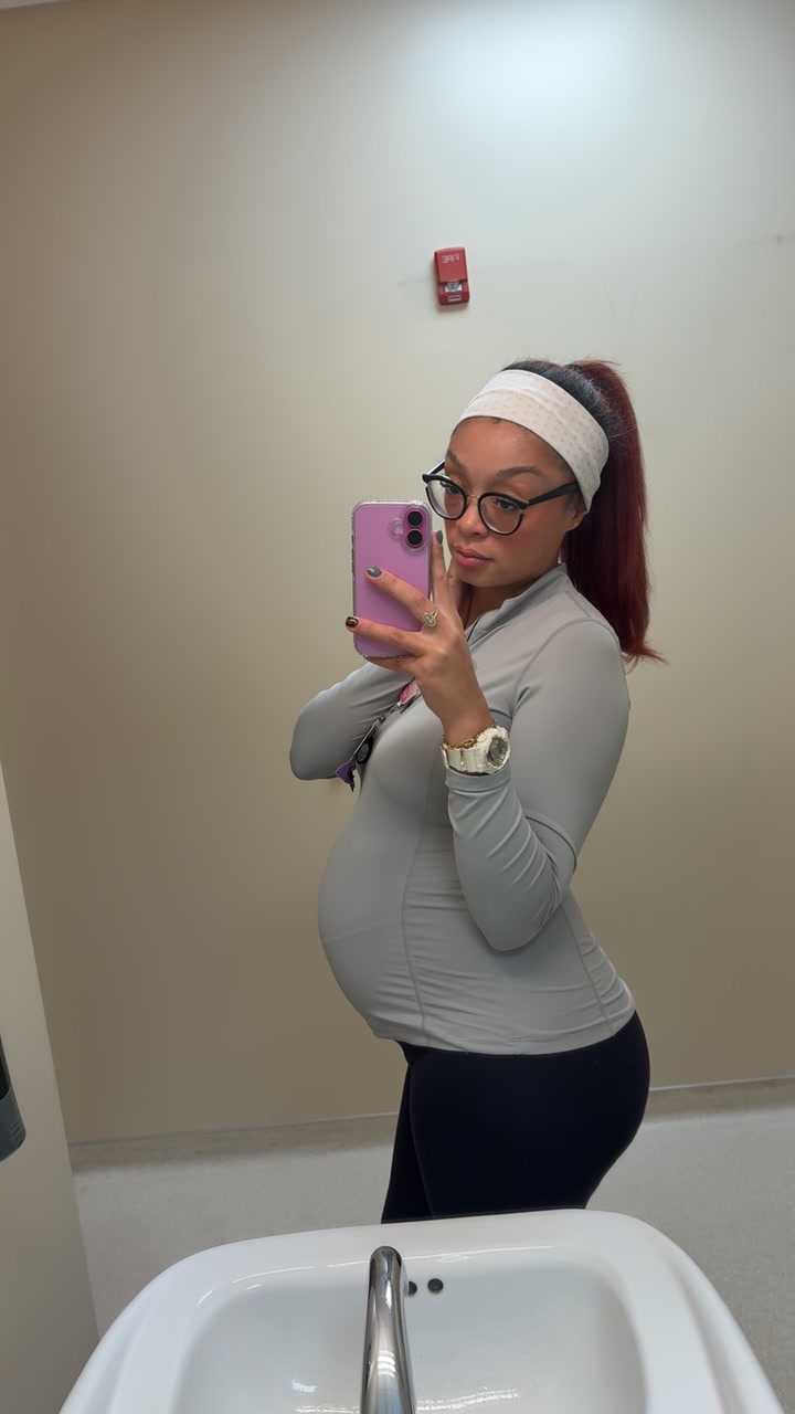 @theeesarahmarie