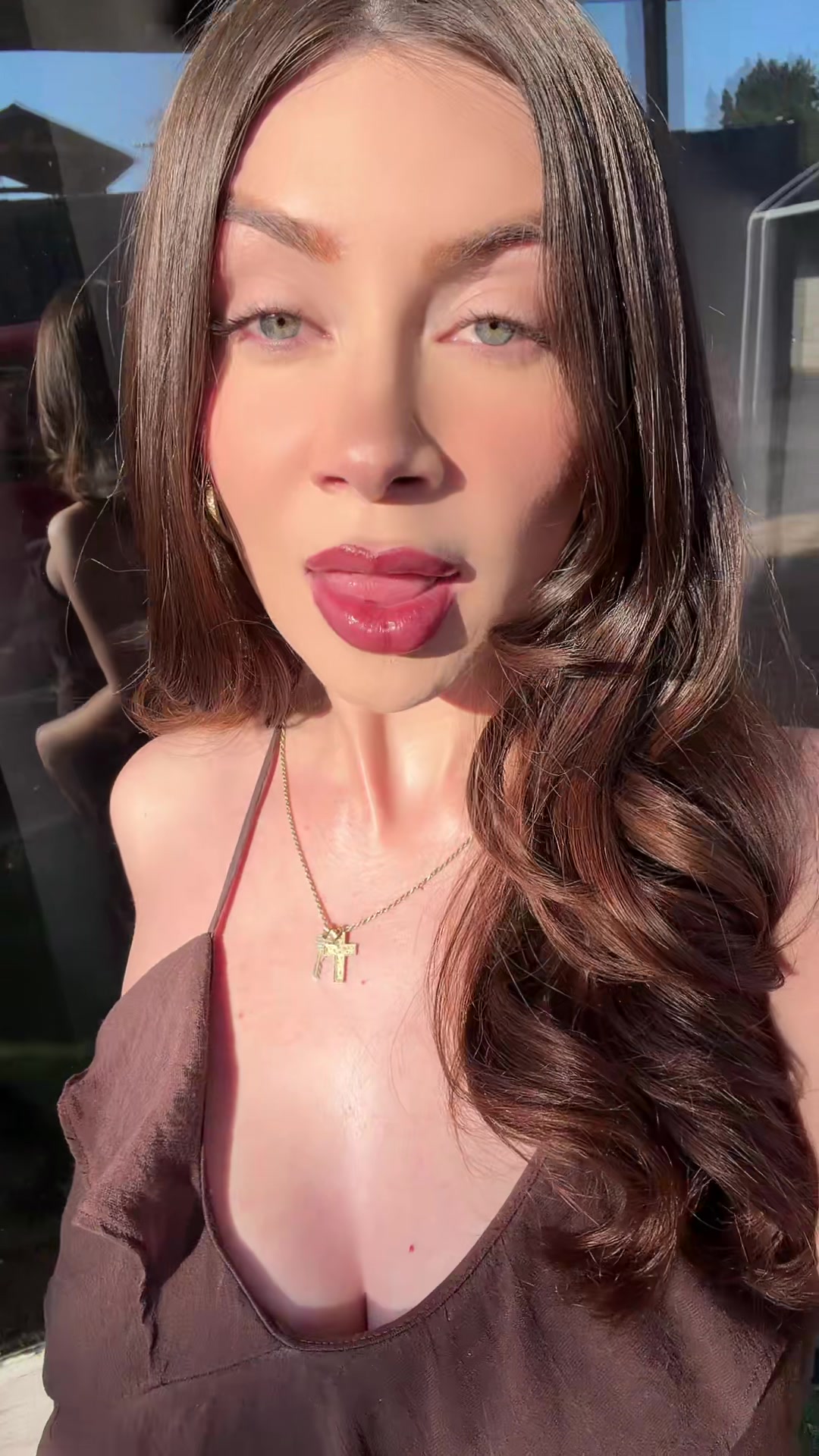 @Elenaisabel