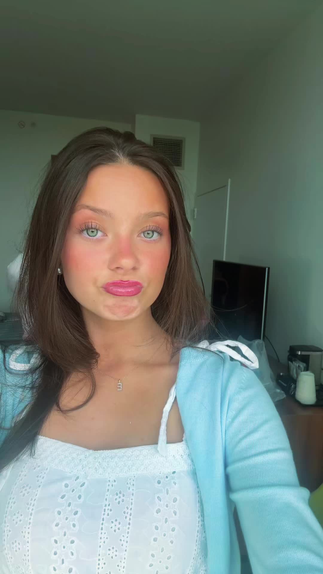 @Ellenn