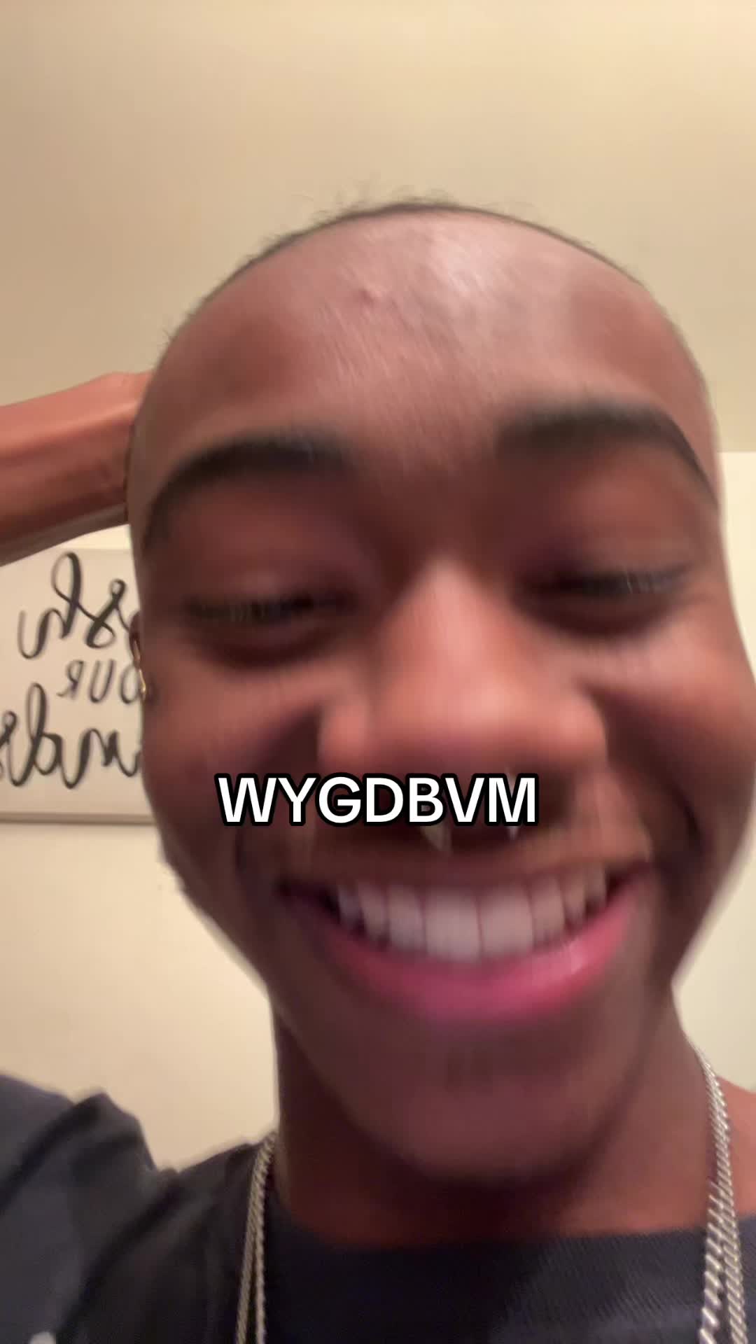 @crosses up