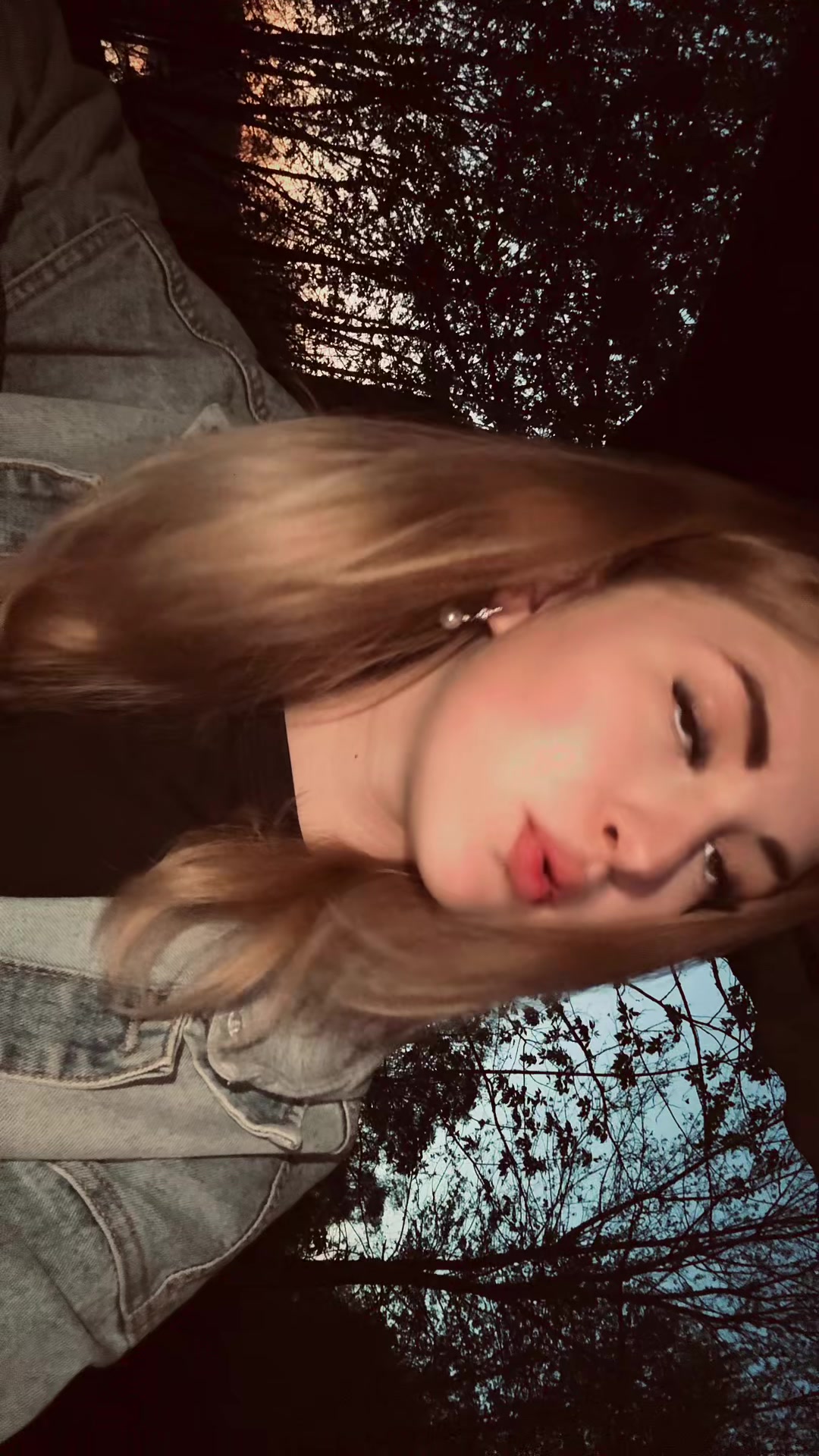 @сашенька🦋