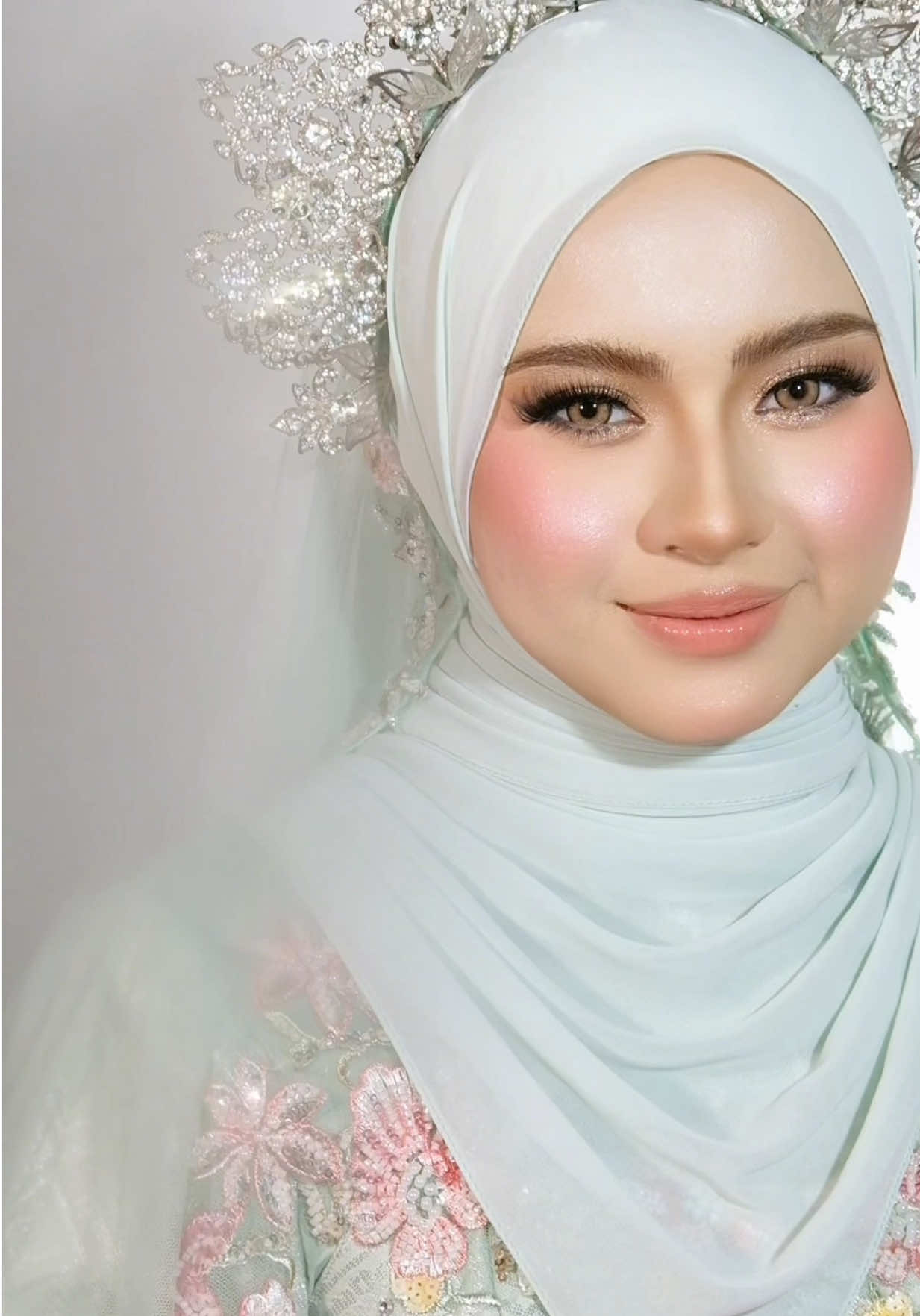 @NaddyNahar Makeup Artist