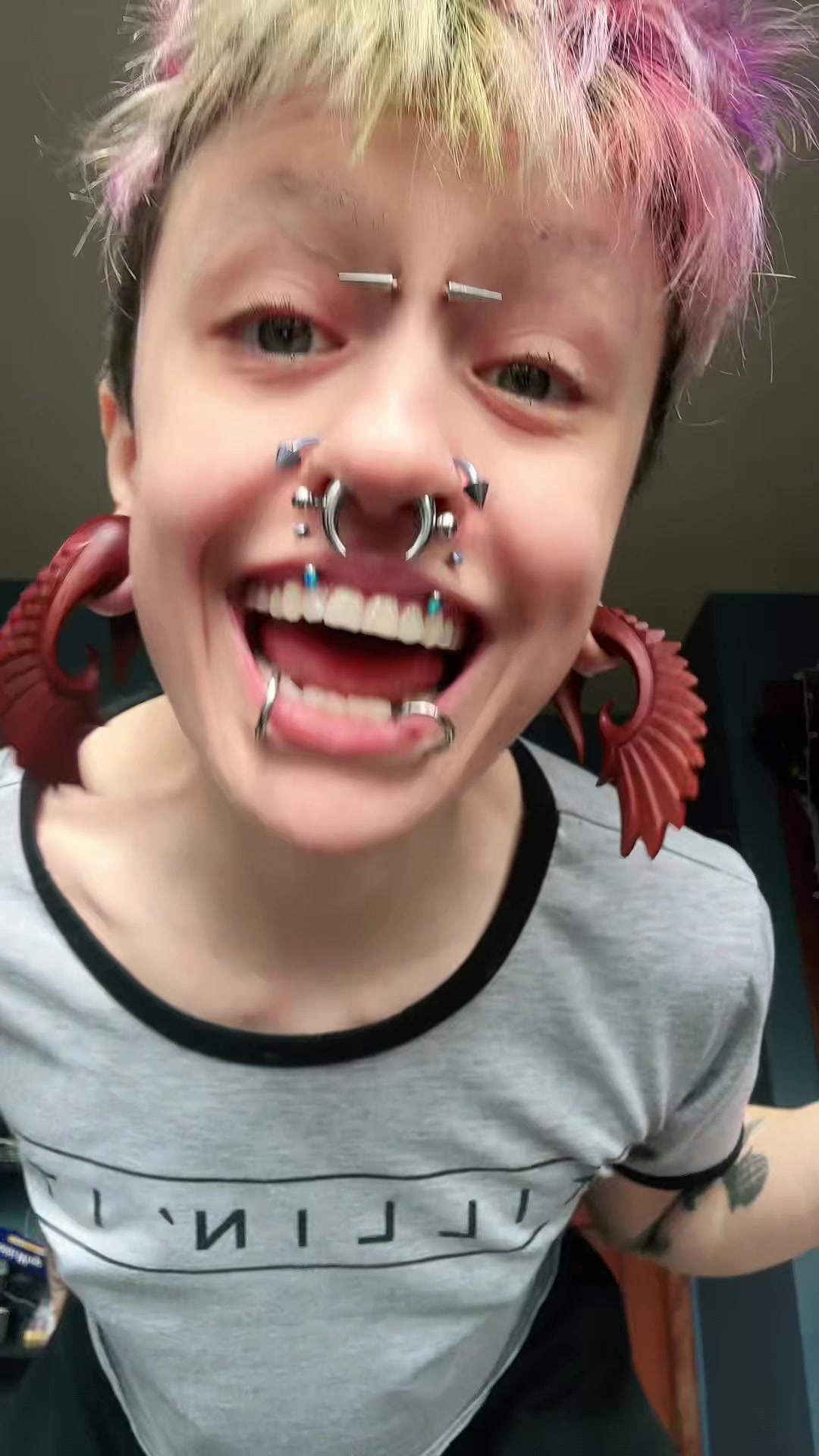 @XParanoiaDevoursTheMindX
