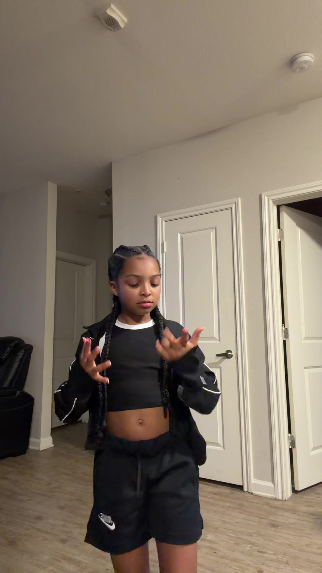@themgirls_arielandtayla