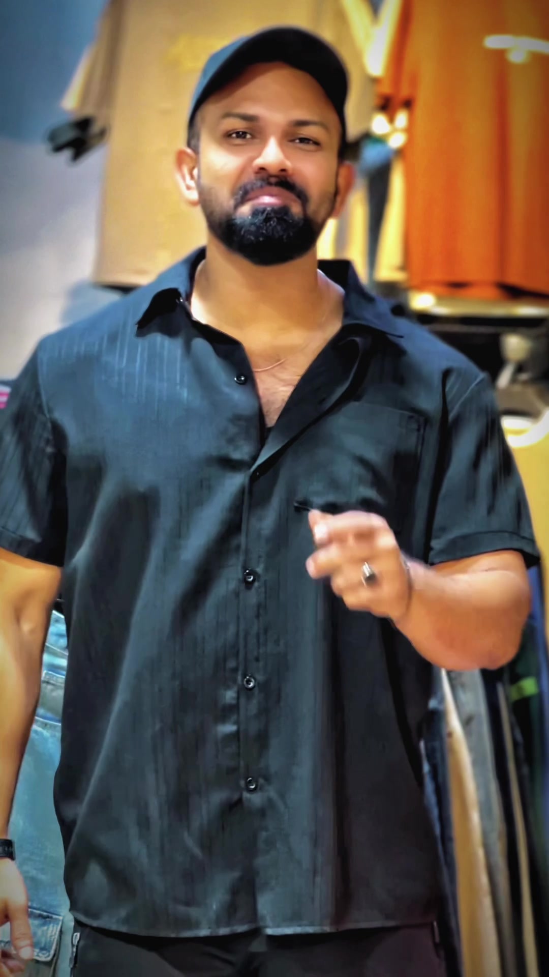 @👑തൊപ്പിക്കാരൻ👑