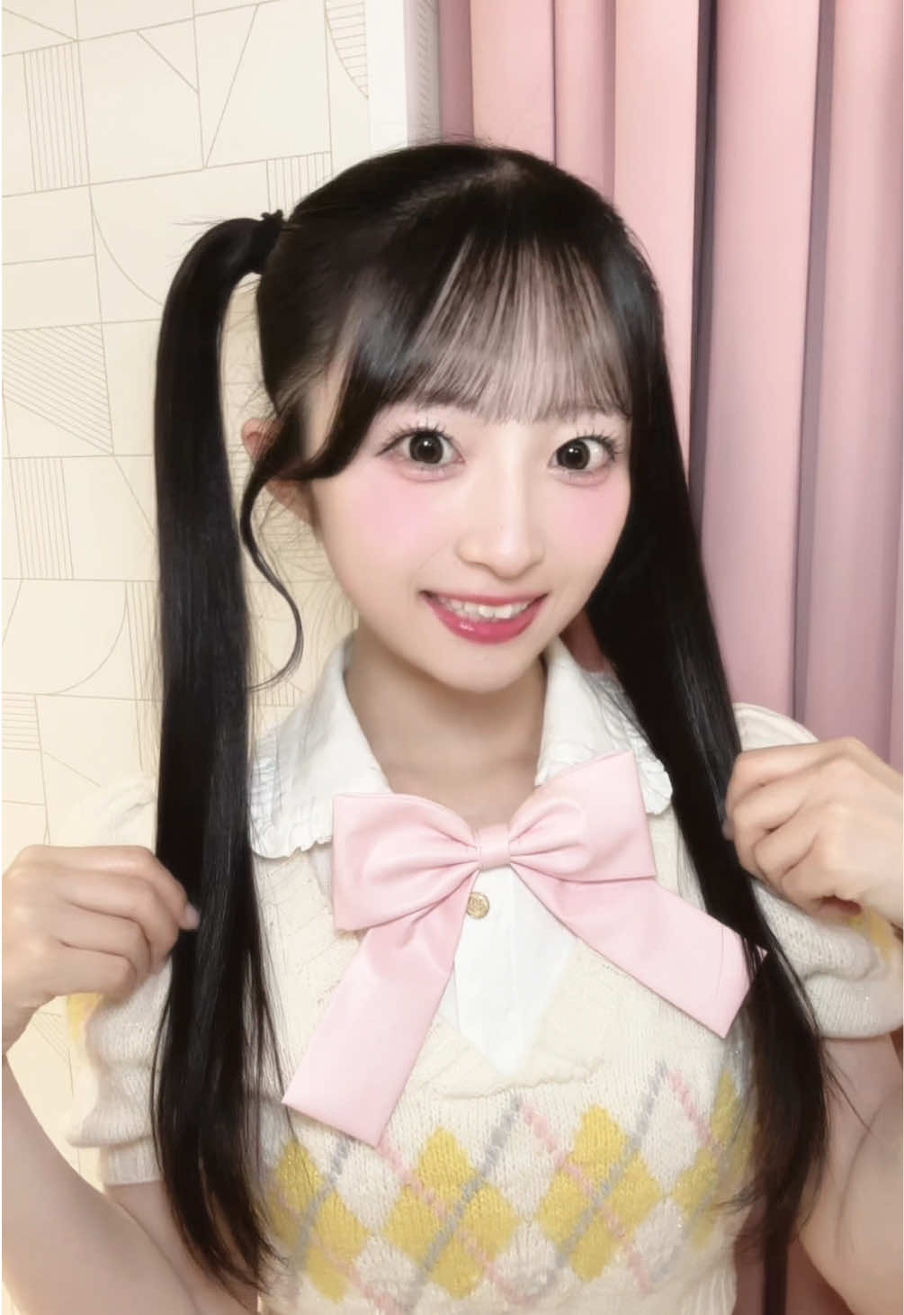 @秋山由奈