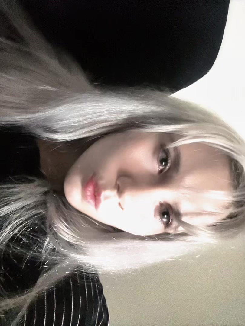 @whitehairlady