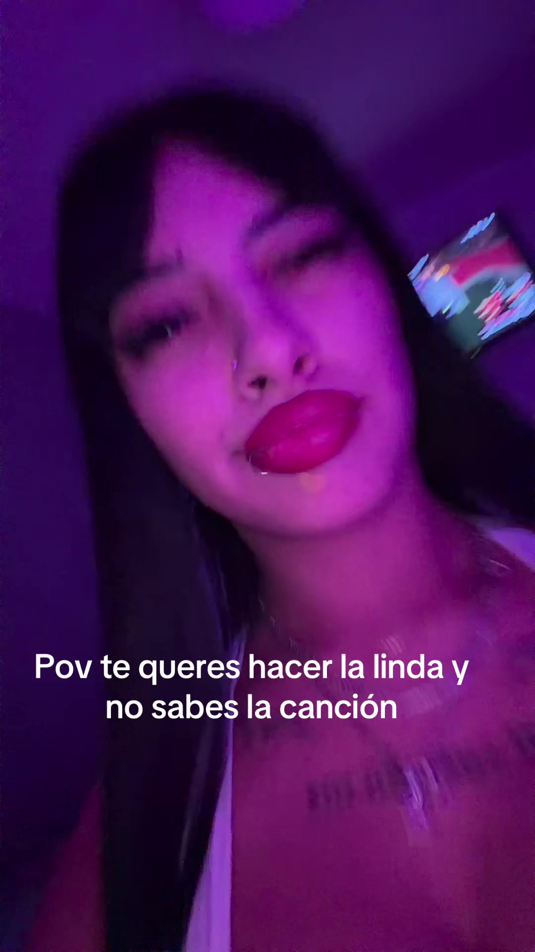 @Anaahii1