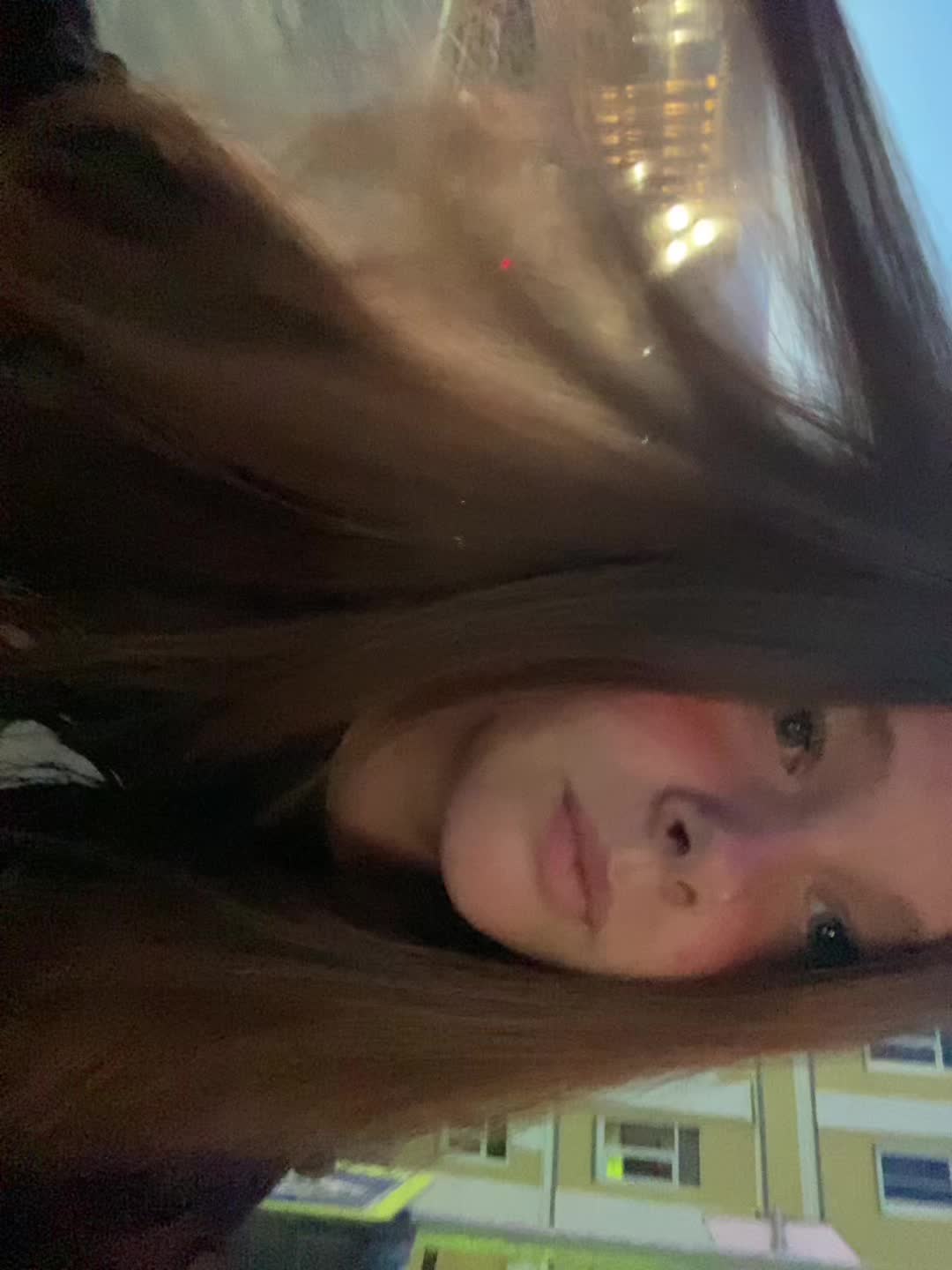 @Ella