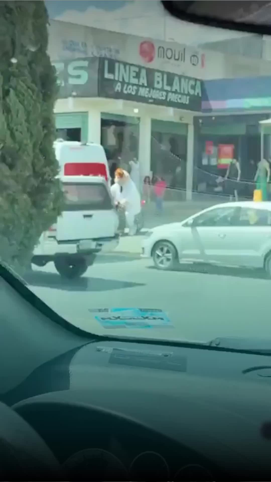 @Entre líneas