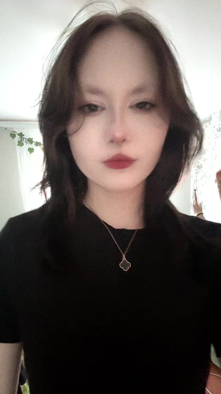 @арина лебедка