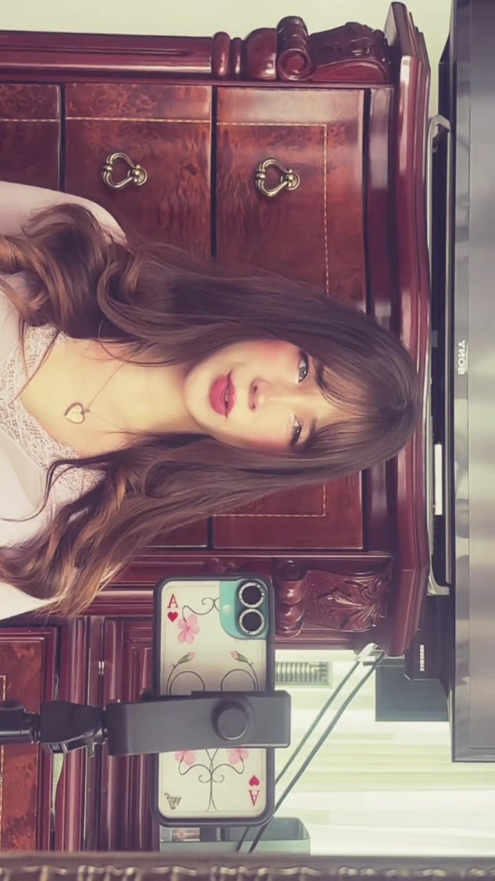 @𝐻𝑜𝑛𝑒𝑦