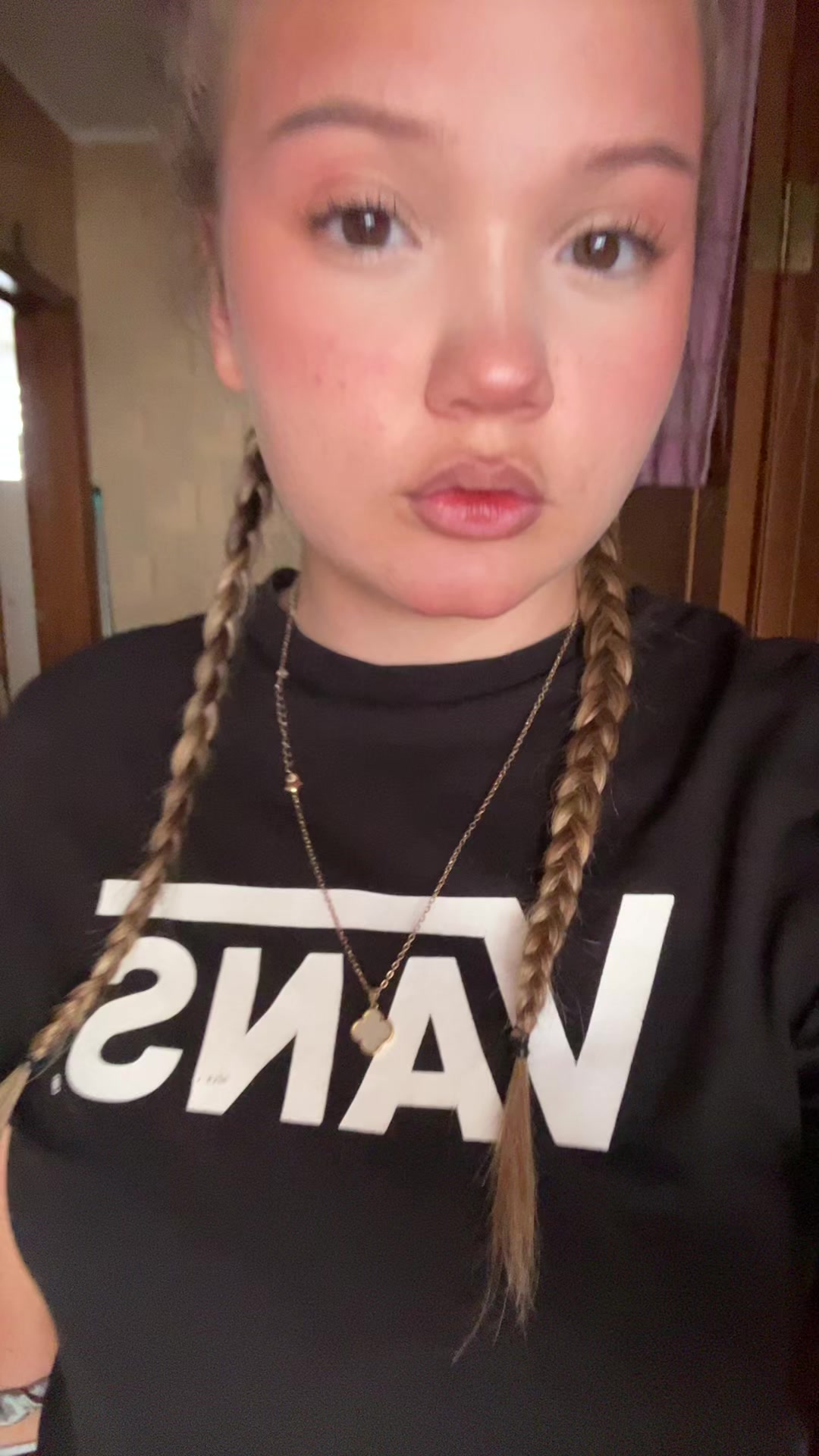 @лойза