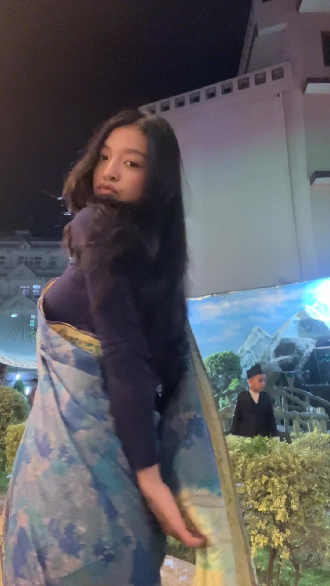 @Ꮧ