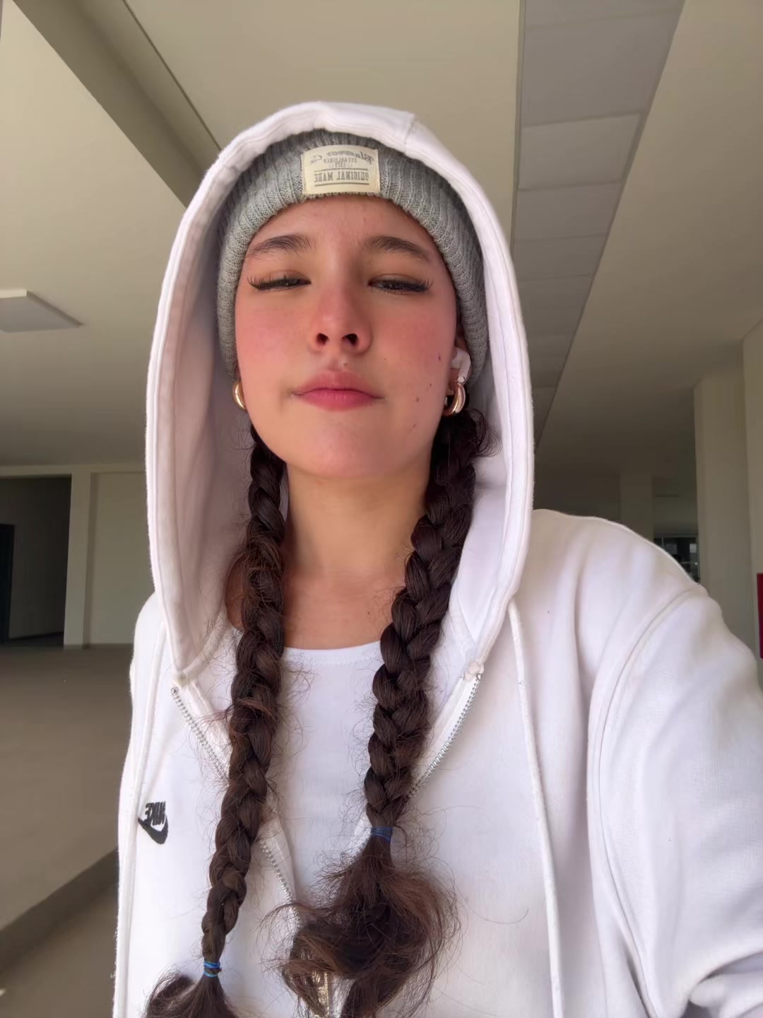 @Yulii