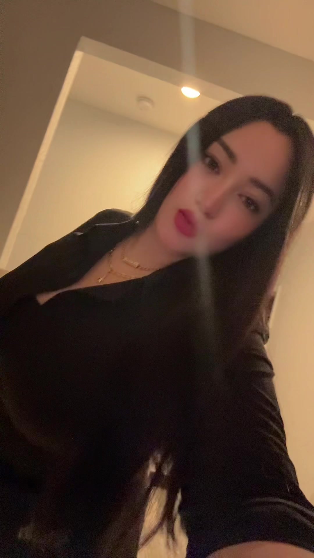 @R E N A T A