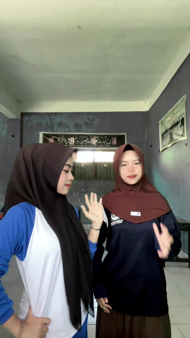 @lunaazwad🕷️🥀