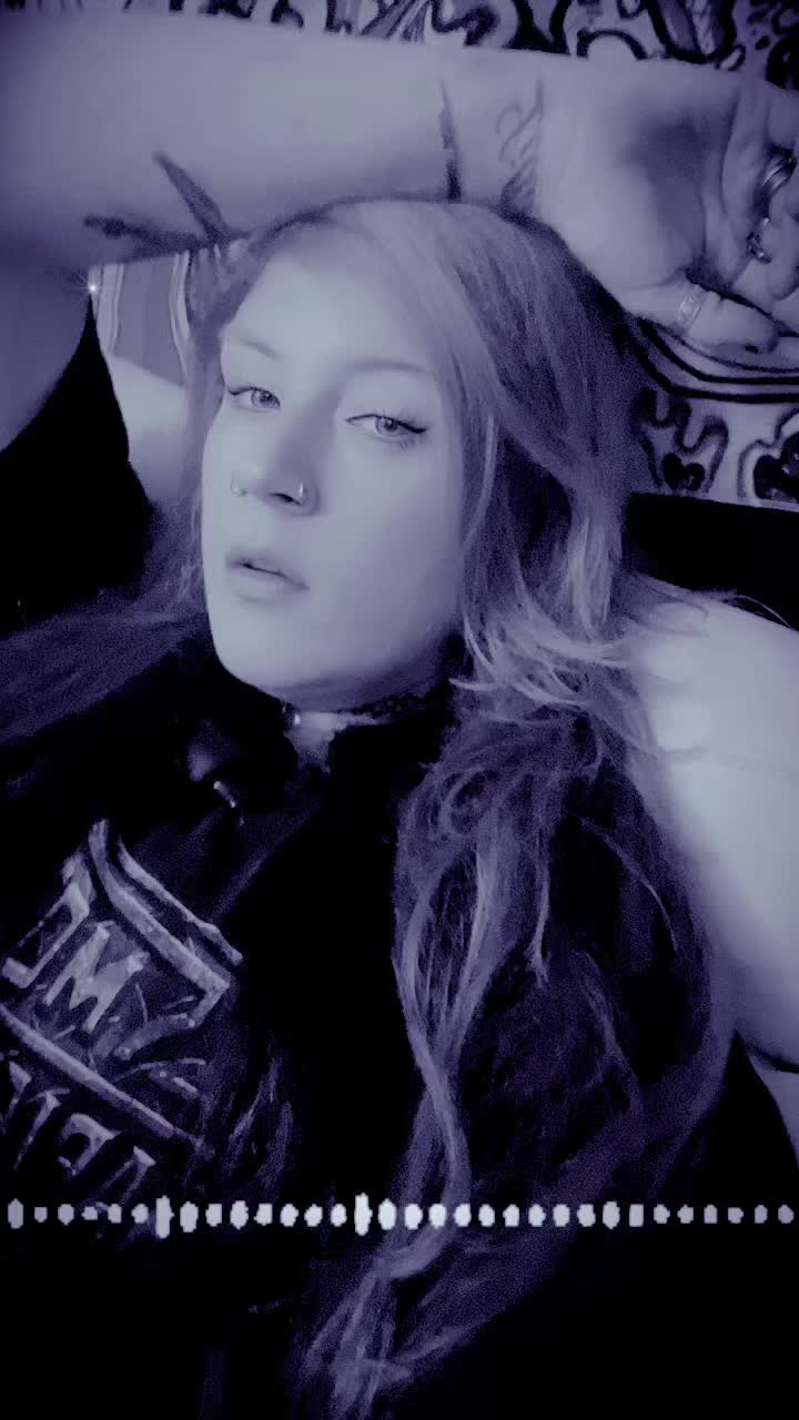 @BrittanyBoo🖤: RAARAO🦾🎧🎶