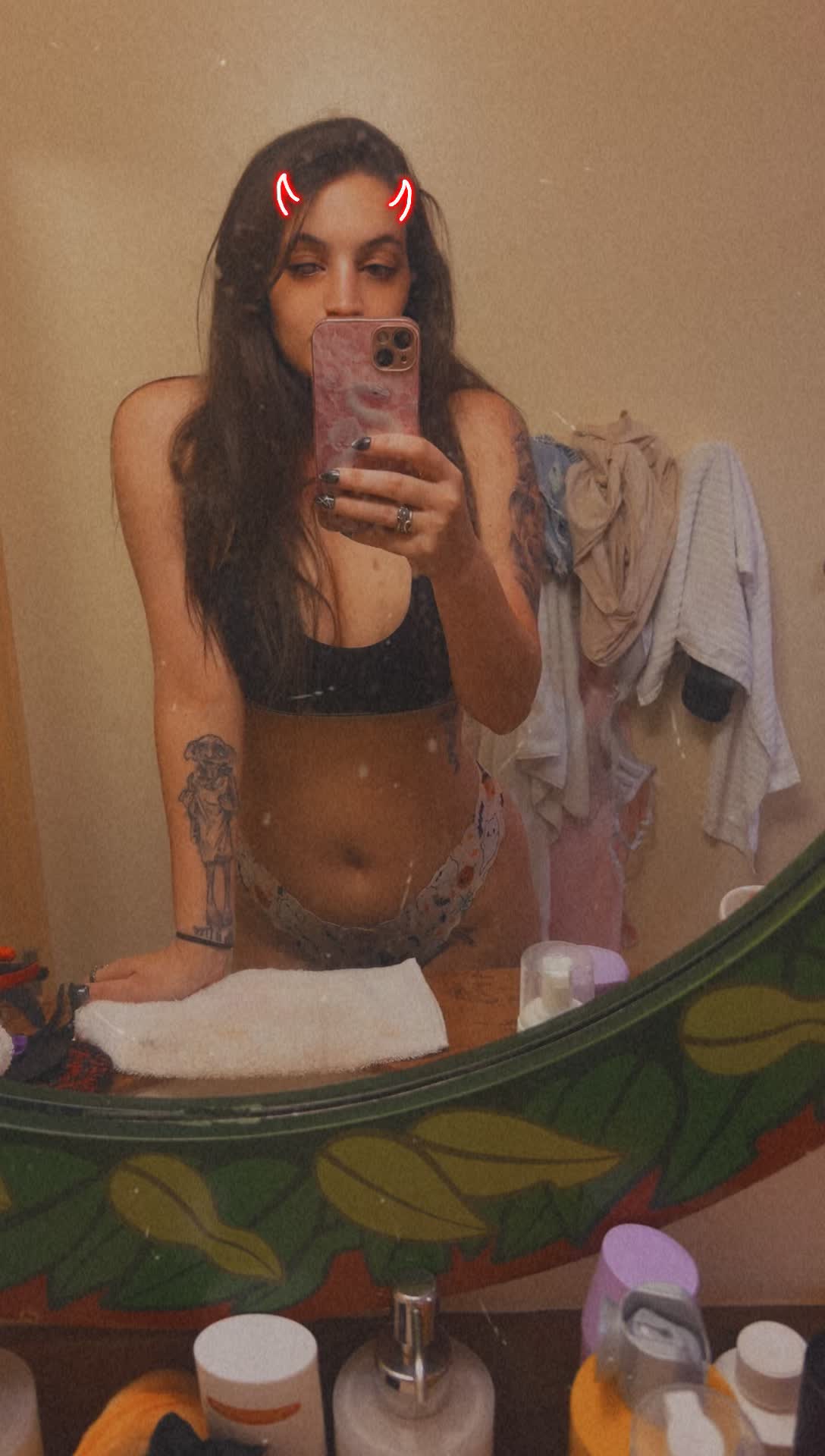 @Lil shadow 🥀🖤💋🖕🏻