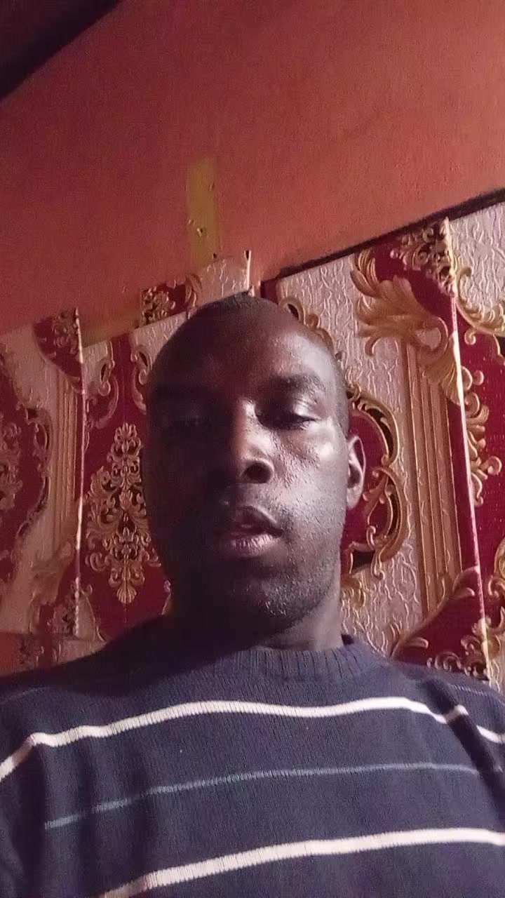 @Derval Maroon✊️