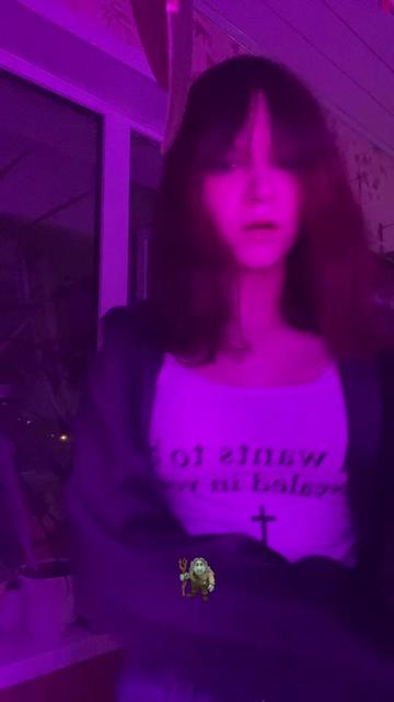 @🧟&zwj;♀️
