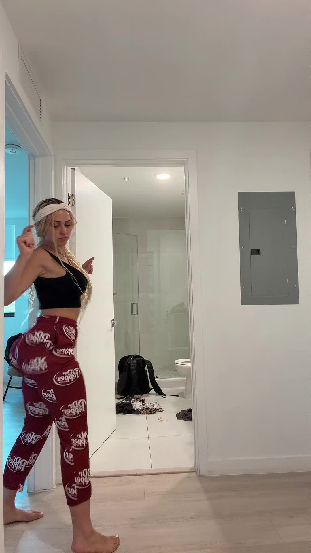 @haleyzz