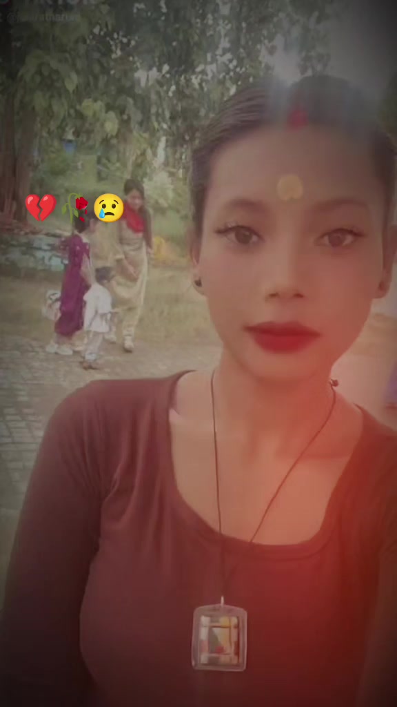 @Soniya👻🥰