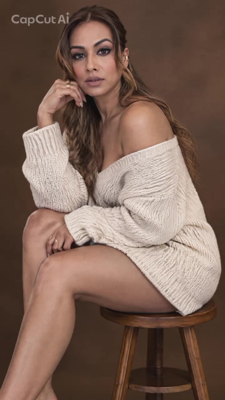 @nia Sharma