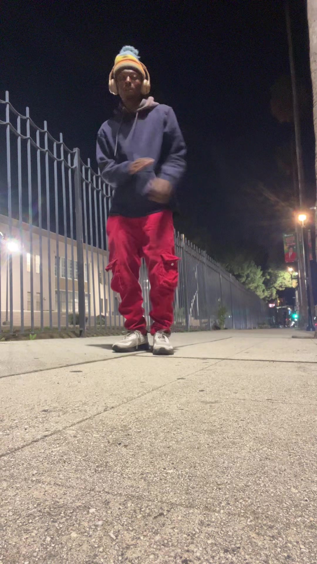 @LV