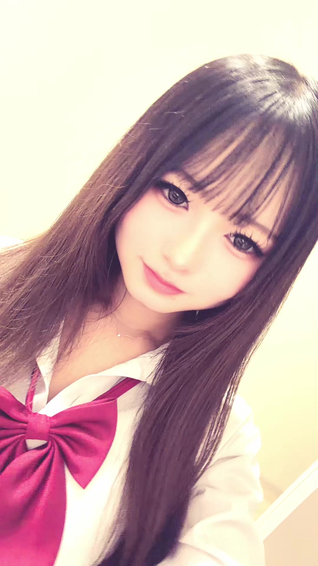 @にこ