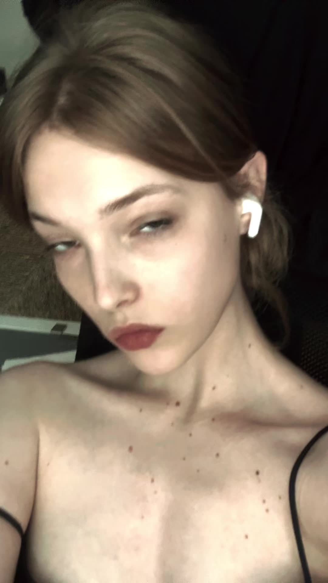 @aelshn