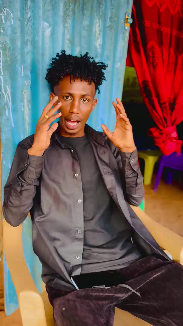 @Madax weynaha qoxotiga🙏