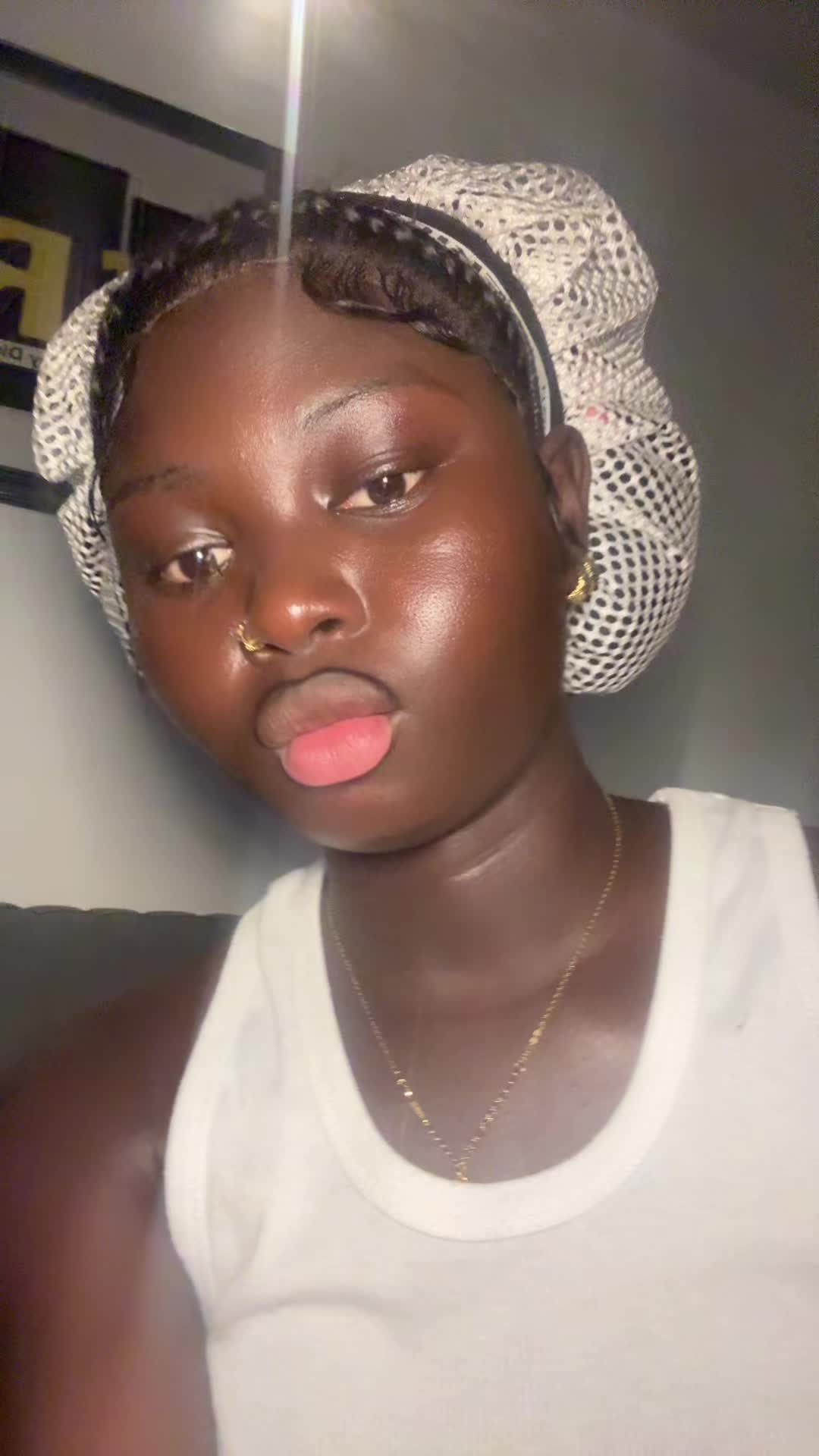 @Pink lip vendor in Warri ๐๐