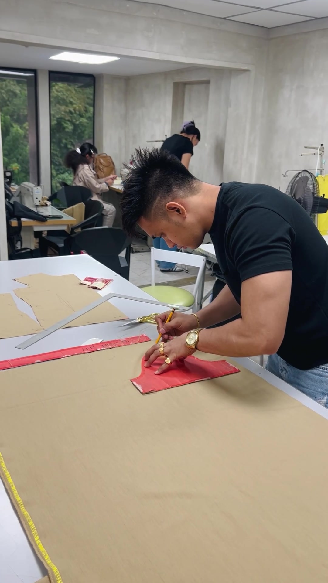 @markabrenica27